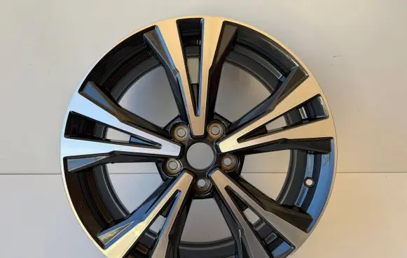 Nissan Qashqai R18 alloy rim HV03BMB94