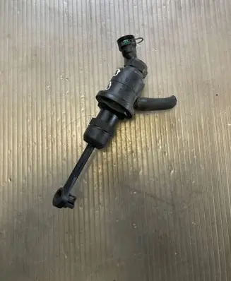 Nissan Qashqai Clutch master cylinder 30610JD000