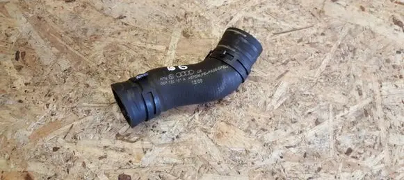 Volkswagen PASSAT B6 Engine coolant pipe/hose 06F122101A