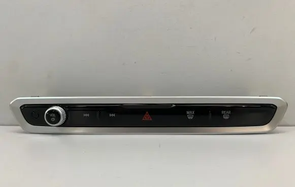 Head unit multimedia control