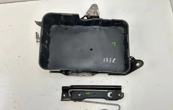 Honda CR-V Battery tray 31521SWYE010