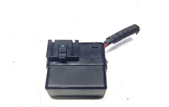 Nissan Qashqai Relay mounting block 