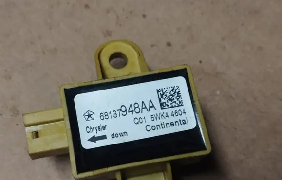 Chrysler Town & Country V Airbag deployment crash/impact sensor 68137948AA