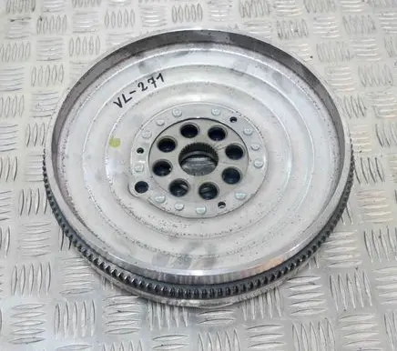 Mercedes-Benz CLA C117 X117 W117 Flywheel A2700301500 18578997