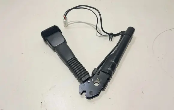 BMW 4 F36 Gran coupe Front seatbelt buckle 7259387