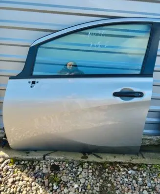 Nissan Note (E12) Front door E12KYO