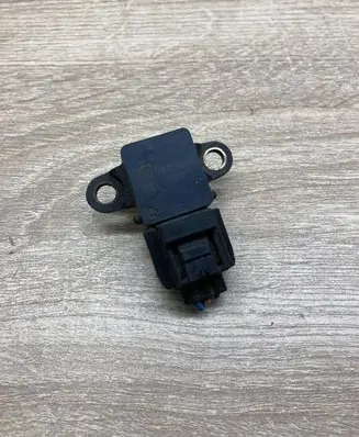Opel Zafira A Air pressure sensor 24426679