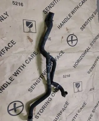 Audi A8 S8 D4 4H Engine coolant pipe/hose 4H0121060G 4H0121057L