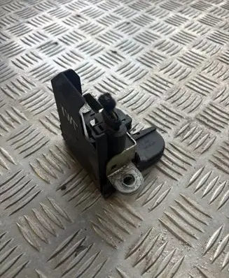 Volkswagen Touran I Tailgate/trunk/boot lock/catch/latch 