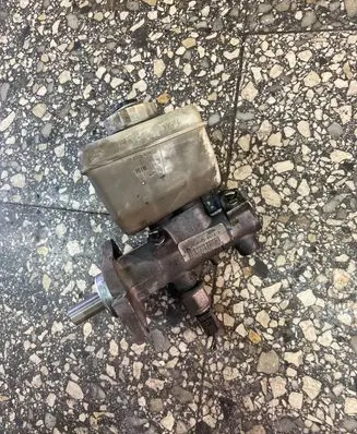 Mercedes-Benz ML W163 Brake fluid reservoir 