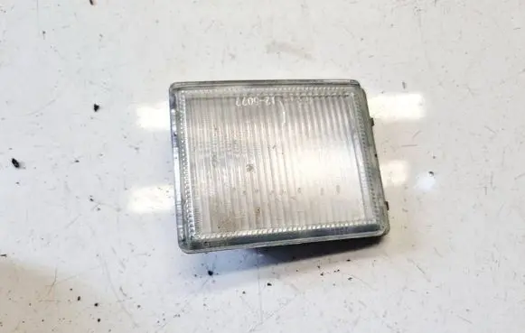 Volkswagen PASSAT B4 Front reflector 125077B 12-5077B