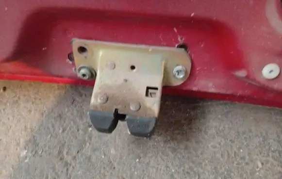 Volvo S40, V40 Tailgate/trunk/boot lock/catch/latch