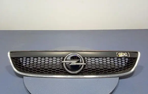 Opel Zafira A Front grill 09270524