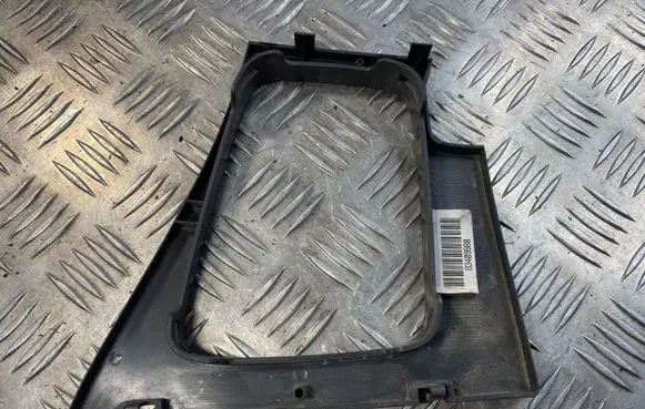 Volvo XC70 Gear shifter surround trim plastic 481166JC 481186JC