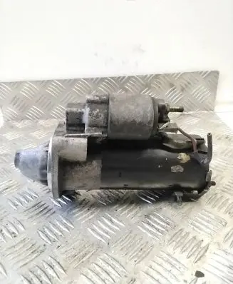 Volkswagen PASSAT B5.5 Starter motor 0001110126