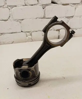 Volkswagen Transporter - Caravelle T5 Piston with connecting rod