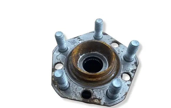 Rear wheel hub