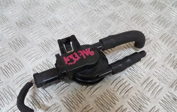 Jeep Cherokee III KJ Fuel tank valve 