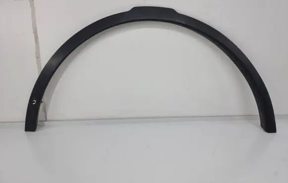 Land Rover Discovery 5 Front arch trim HY3216A075BE