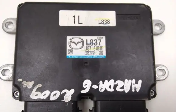 Mazda 6 Engine control unit/module L83718881E