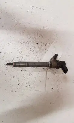 Volvo V70 Fuel injector 0445110251