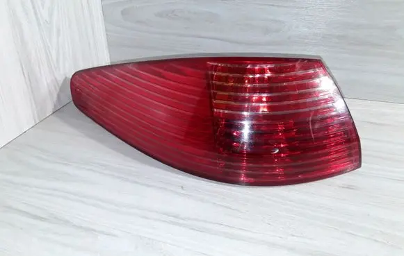 Peugeot 607 Rear/tail lights