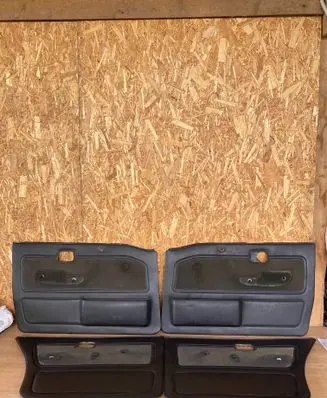 BMW 5 E28 Front door card panel trim