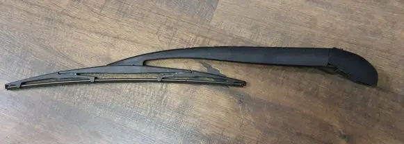 Mazda 2 Windshield/front glass wiper blade 10F056