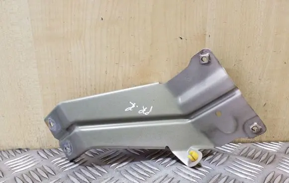 Opel Antara Fender mounting bracket