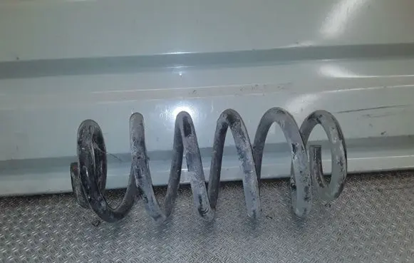 Audi A4 S4 B6 8E 8H Front coil spring 