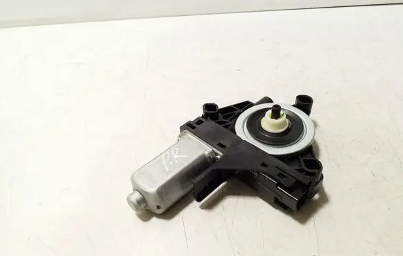 Volvo XC60 Front door window regulator motor 966269103