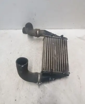Volkswagen PASSAT B5 Intercooler radiator 058145805A