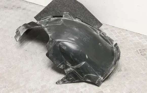 Mercedes-Benz GL X166 Front wheel arch liner splash guards A1668847722
