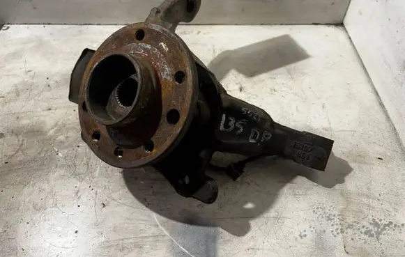 Opel Zafira B Front wheel hub