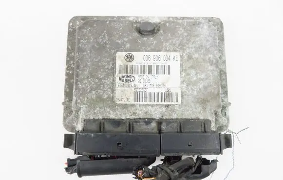 Skoda Fabia Mk1 (6Y) Engine control unit/module 6160131301 036906034KE IAW4TVKE