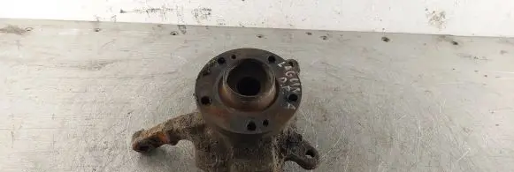 Front wheel hub spindle knuckle