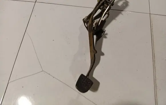 Toyota Corolla E120 E130 Clutch pedal 