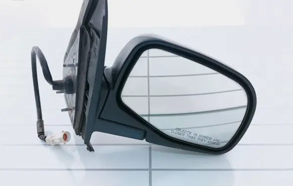 Ford Explorer Front door electric wing mirror 1404944