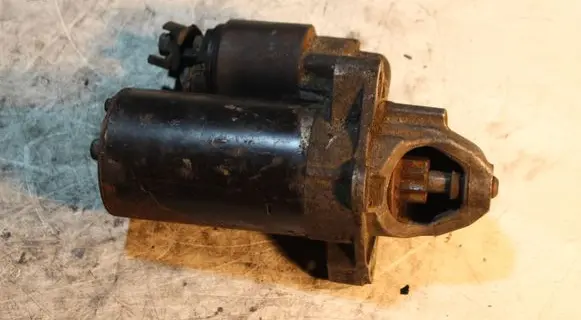 Audi A4 S4 B7 8E 8H Starter motor 1005821966