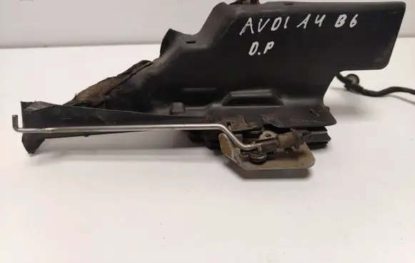 Audi A4 S4 B6 8E 8H Front door lock 8E0837350