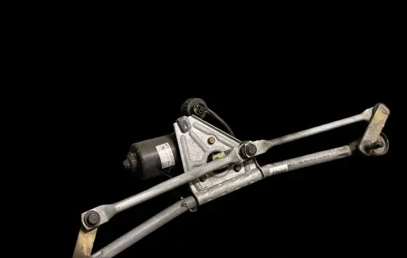 BMW Z3 E36 Front wiper linkage 67638357867 403993