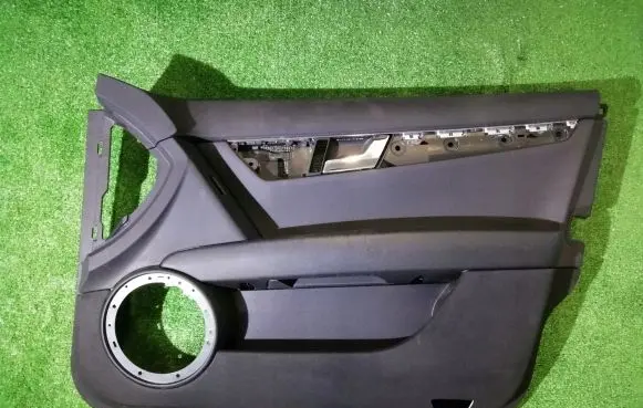 Mercedes-Benz C W204 Front door card panel trim