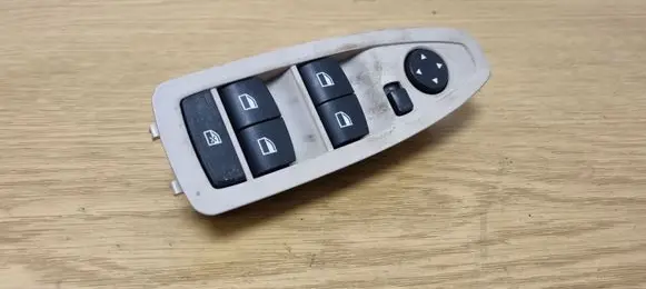 BMW 1 F20 F21 Electric window control switch 9208110