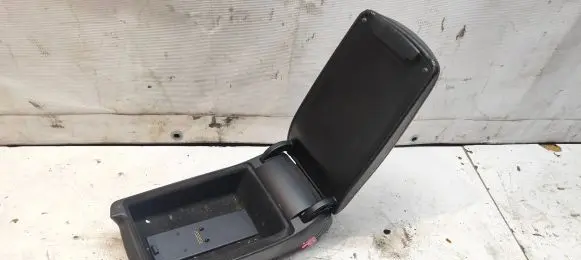 Audi A6 Allroad C6 Armrest