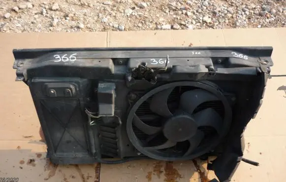Peugeot 308 Radiator support slam panel