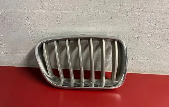 BMW X3 F25 Front bumper upper radiator grill 7210726 7237422