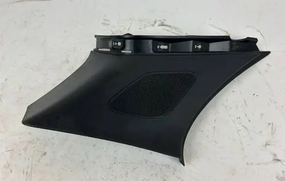 (D)pillar trim (top)