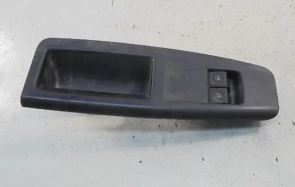 Volkswagen Polo IV 9N3 Electric window control switch 6Q1867171E