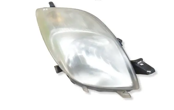 Toyota Yaris Headlight/headlamp 