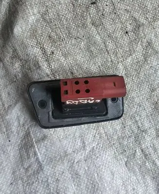 Volkswagen Caddy Front door sensor 0400670022